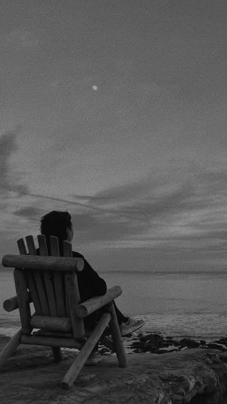 চার মাত্রার একটি শব্দ — মহাদেব সাহা।