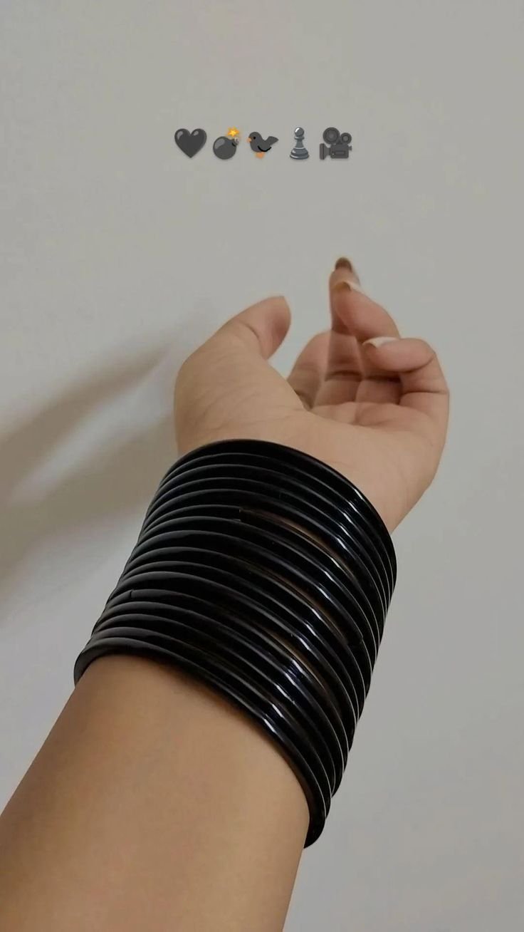 ইচ্ছে- সুনীল গঙ্গোপাধ্যায়।