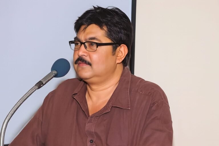 আপনি কি আদর্শ মার্কিন নাগরিক হতে চান? - জয়দেব বসু।